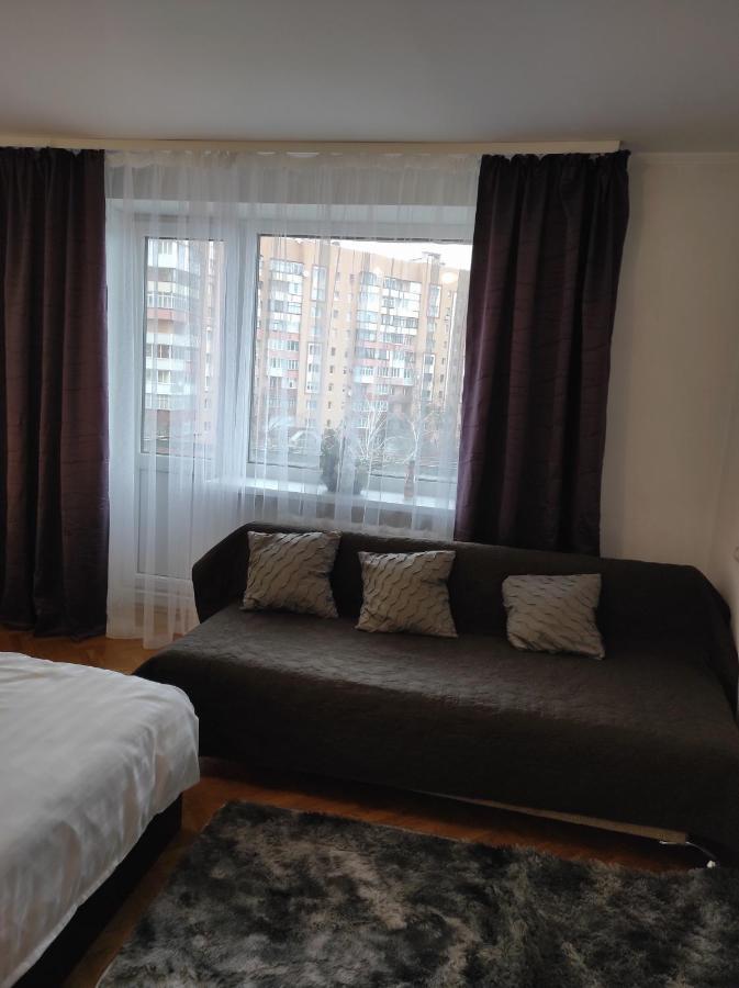 Comfortable Apartments In Centre With 3 Bedrooms Rivne Exterior photo